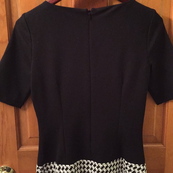 Multi fabric dress - Picture 4 of 6